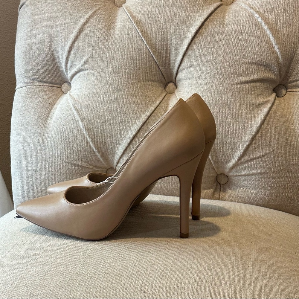 French Connection Tan / beige Pointed Toe Heels/ Pumps - Picture 6 of 11
